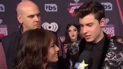 Shawn Mendes,Niall Horan - 萌德在iHeartRadio的红毯采访
