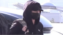 田柾国(防弹少年团),V(防弹少年团) - Liveennews新闻频:七个男人的魅力防弹少年团机场时装秀
