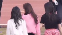 Red Velvet - Red Velvet下场