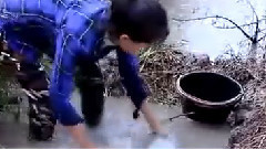 音乐短片 - Câu cá nước lạnh cô gái Campuchia