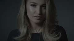 Yllka Kuqi - Jeton Në Mua