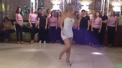 音乐短片 - Шикарно девушка танцует