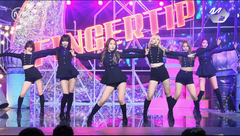 GFriend - 170309 Hear The Wind Sing+Fingertip MCD回归首秀现场