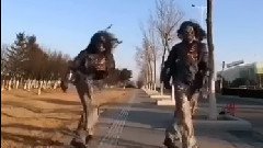 街舞视频 - 有梦想在哪都可以跳舞好-鬼步