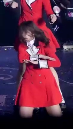 TWICE - 170217 트와이스 (TWICE) EXO 엑소_중독(Overdose) Cover [사나,쯔위] Tzuyu 직캠 Fancam (1ST TOUR TWICELAND) by Mera