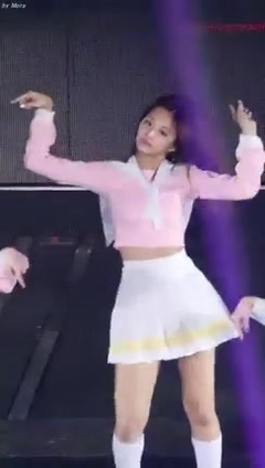 TWICE - 170217 트와이스 (TWICE) PIT-A-PAT [쯔위] Tzuyu 직캠 Fancam (1ST TOUR TWICELAND) by Mera