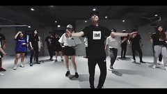 音乐短片 - Uptown Funk - Mark Ronson (feat. Bruno Mars) Junho Lee Choreography