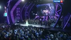 音乐短片 - Azərbaycanlı müğənni xanımı ilə səhnədə öpüşdü