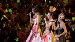 S.H.E - 爱呢 & Talking