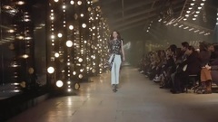 Fashion Show - Isabel Marant Fall Winter 2017-2018