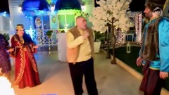 音乐短片 - Prodüser Tolikin bağında şou əhli yığışıb Novruz bayramını qeyd etdilər, fala baxdılar_0