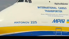 音乐短片 - 世界最大飞机安东诺夫225起飞