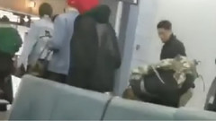 田柾国(防弹少年团),V(防弹少年团) - 纽瓦克自由国际机场送机防 饭拍版 17/03/25