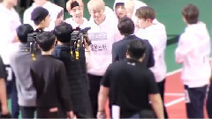 防弹少年团 - [BANGTAN BOMB] 400m Relay race