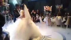 音乐短片 - Elnur Nurane Bey Ve Gelinin Mohtesem Reqsi