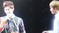 NCT - Rookies Show 扳手腕3 Hansol vs Ten赛前脱衣准备