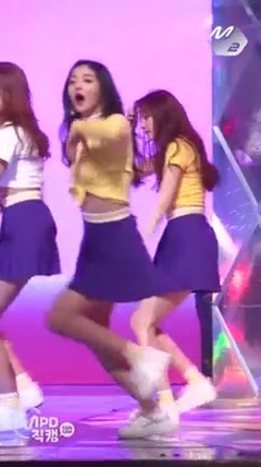 PRISTIN - WEE WOO