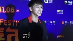 许魏洲 - 许魏洲粉丝嘉年华采访1