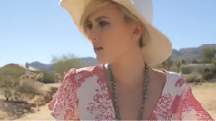 音乐短片 - Next To Me