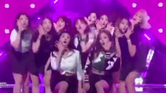 PRISTIN - WEE WOO - KBS音乐银行现场版 17/04/07