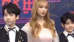 宇宙少女,程潇 - 程潇(宇宙少女)YH Boys 步廊/媒体墙