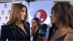 音乐短片 - Cindy Crawford's Daughter Kaia Gerber Talks Acting Debut E! Live from the Red Carpet