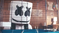 音乐短片 - Alone