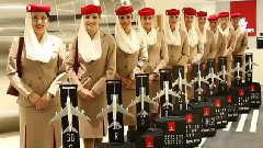 音乐短片 - Emirates Cabin Crew At Dubai Mall Emirates Official Store & A380 Experience