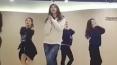 TWICE - 优雅的镜面舞蹈