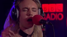 MØ - Love On The Brain Radio1现场版 2017