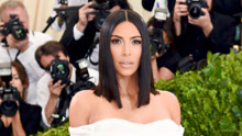 金·卡戴珊 - Kim Kardashian West Met Gala 2017采访CUT