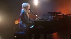 Alexa Feser - Wunderfinder