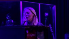 Alexa Feser - Wunderfinder