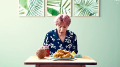 防弹少年团,J-HOPE(防弹少年团) - BBQ炸鸡 郑号锡Ver