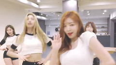 LABOUM - Hwi Hwi (eye contact ver.)