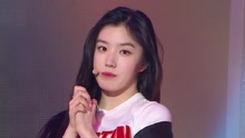 PRISTIN - WEE WOO - MBC音乐中心 现场版 17/05/06