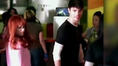 音乐短片 - Everything Wrong With Avril Lavigne - Girlfriend