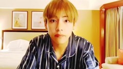 V(防弹少年团) - 在马尼拉的金泰亨哥哥睡前放送