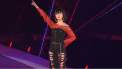 AKB48,乃木坂46,欅坂46 - 欅坂46平手友梨奈,赤シースルーx穴あきダメージ黒パンツ パンツから網タイツちらり "ガールズアワードS/S"