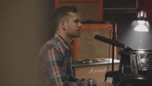 Love How It Hurts (Live Acoustic Video)