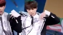 SF9 - ROAR