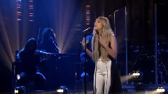 Julia Michaels - Issues