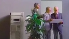 音乐短片 - Waterfront Dining Can't