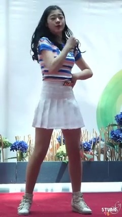 韩国群星,舞蹈视频 - Rookie