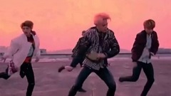 防弹少年团 - 【米豆腐空耳】炒鸡屌音译BTS NOT TODAY,胆小勿入