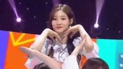 DIA - 和我交往好吗