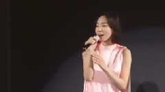 太妍(少女时代) - 粉絲拍手 太妍嚇到以為下雨了 @演唱會