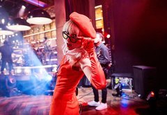 Paramore - Told You So (The Late Late Show with James Corden) 现场版