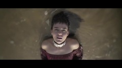 贝阁中国 - Fall In