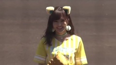 AKB48,NMB48,山本彩 - NMB48 山本彩 始球式登場 阪神vsDeNA